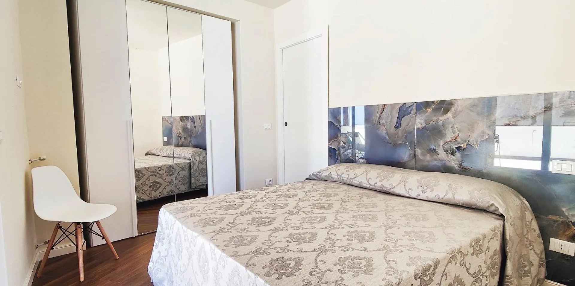 Gurgiolo New Apartment Trabia